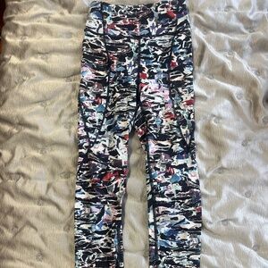 Lululemon Abstract Print Leggings Size 2